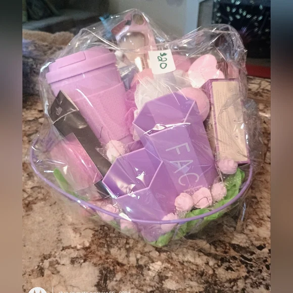Women's Custom Gift Basket All Lavender Purple Birthday Anniversary Christmas - Picture 2 of 6